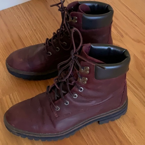 Timberland boots maroon lace up leather hiking boot. - Picture 2 of 4